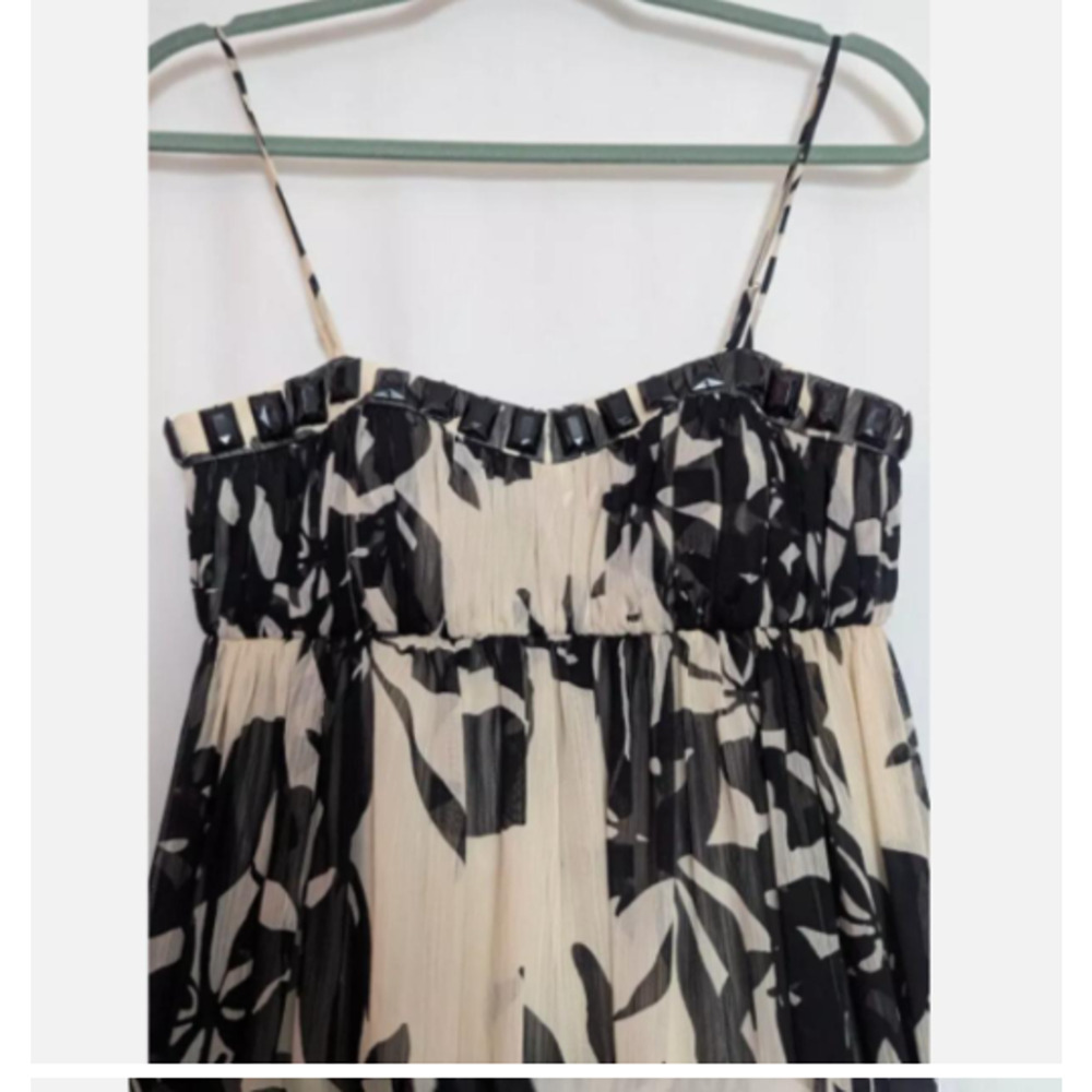 NWOT BCBG Paris Ivory Black Beaded Floral Maxi Strappy Dress Size 2 K2 Resort - Picture 3 of 8